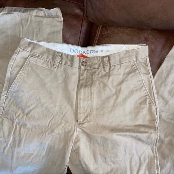 Dockers Men’s Khakis 34x34 - Picture 2 of 3
